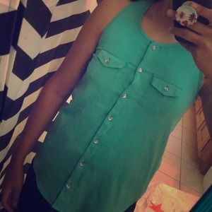 It’s not blue. It’s more of a green color.